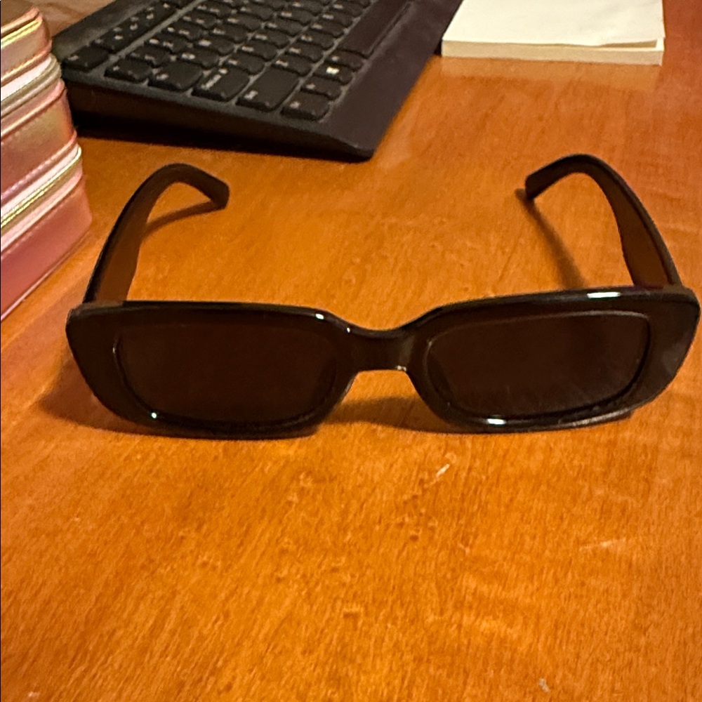 Stylish Black Rectangular Sunglasses